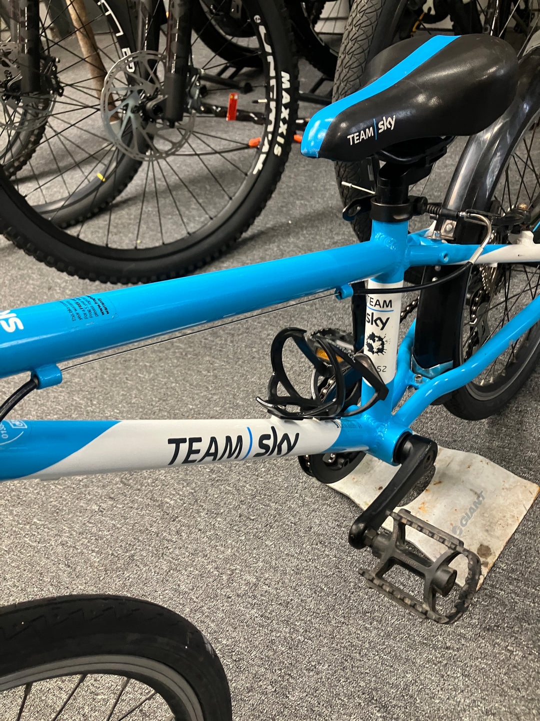 Frog team sky balance bike best sale